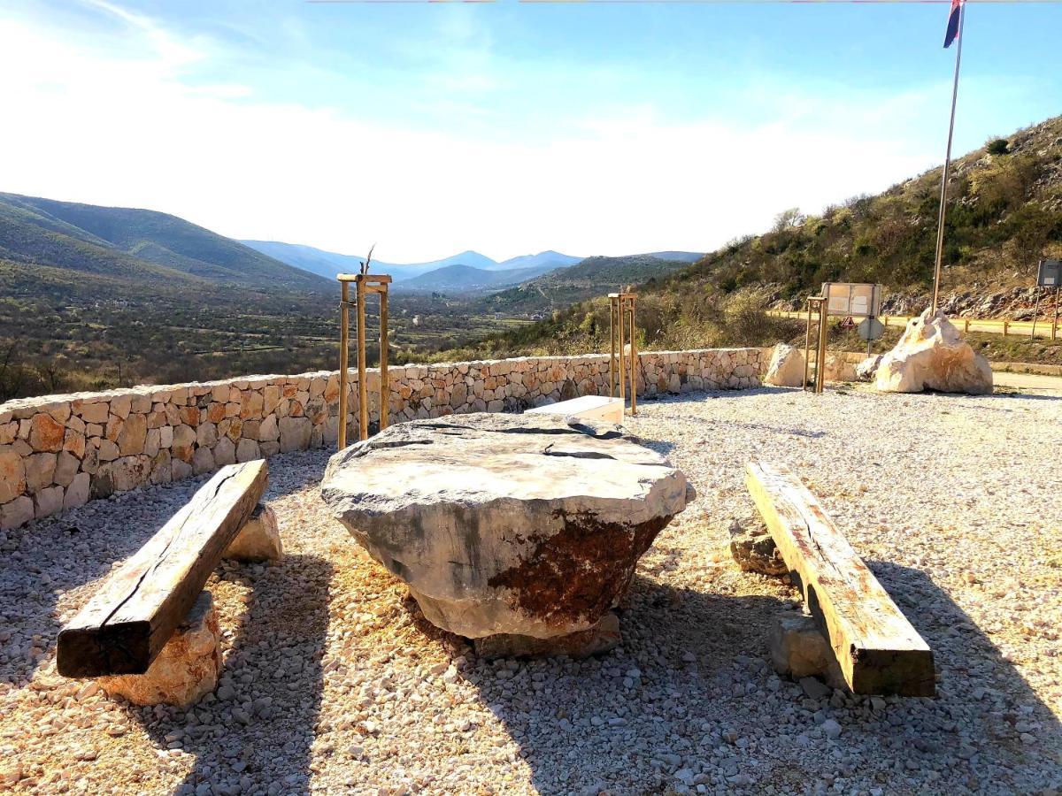 Dalmatian Village Charm - Spacious Villa With Pool Near Trogir Primorski Dolac المظهر الخارجي الصورة