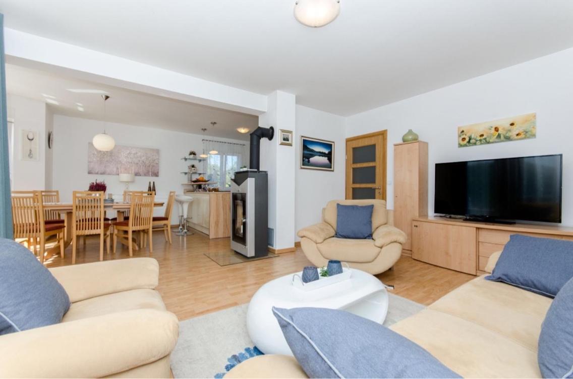 Dalmatian Village Charm - Spacious Villa With Pool Near Trogir Primorski Dolac المظهر الخارجي الصورة
