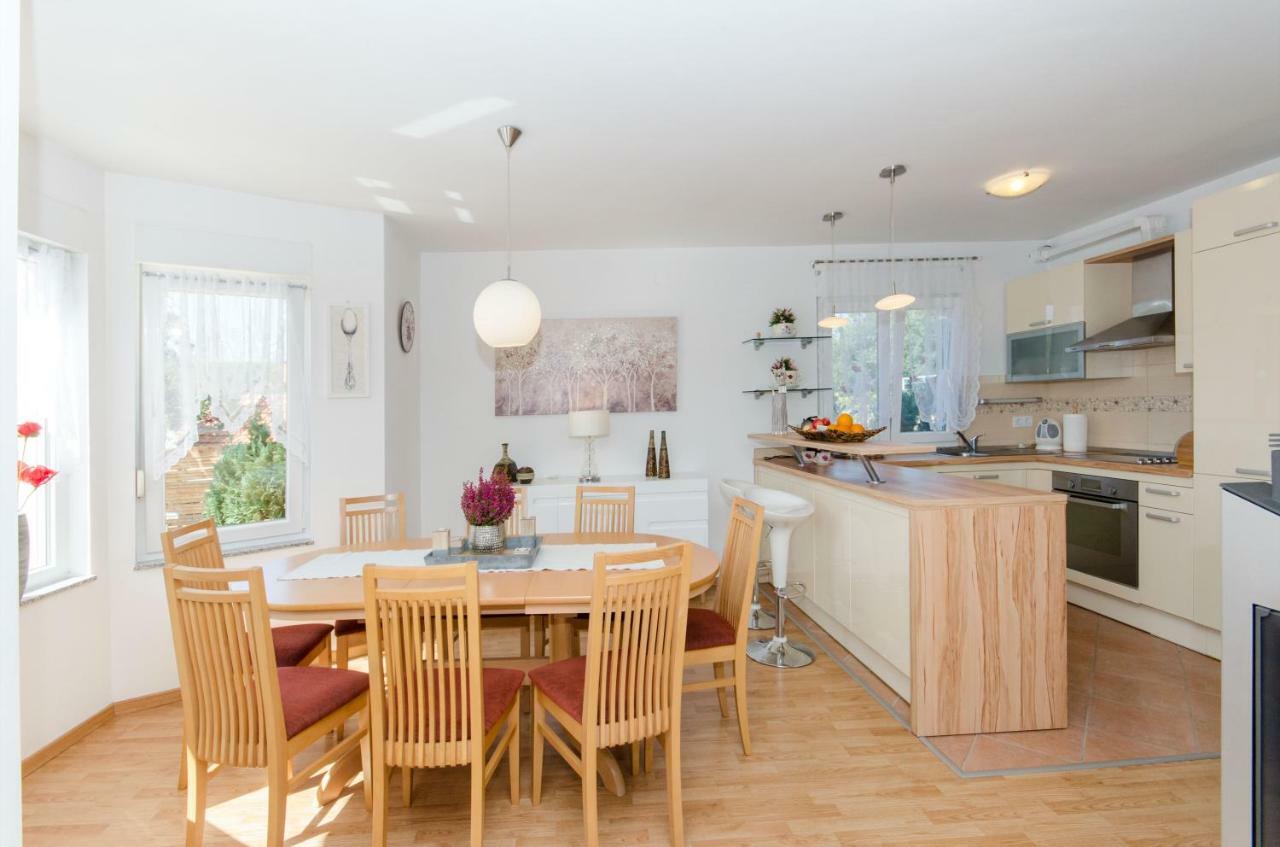 Dalmatian Village Charm - Spacious Villa With Pool Near Trogir Primorski Dolac المظهر الخارجي الصورة