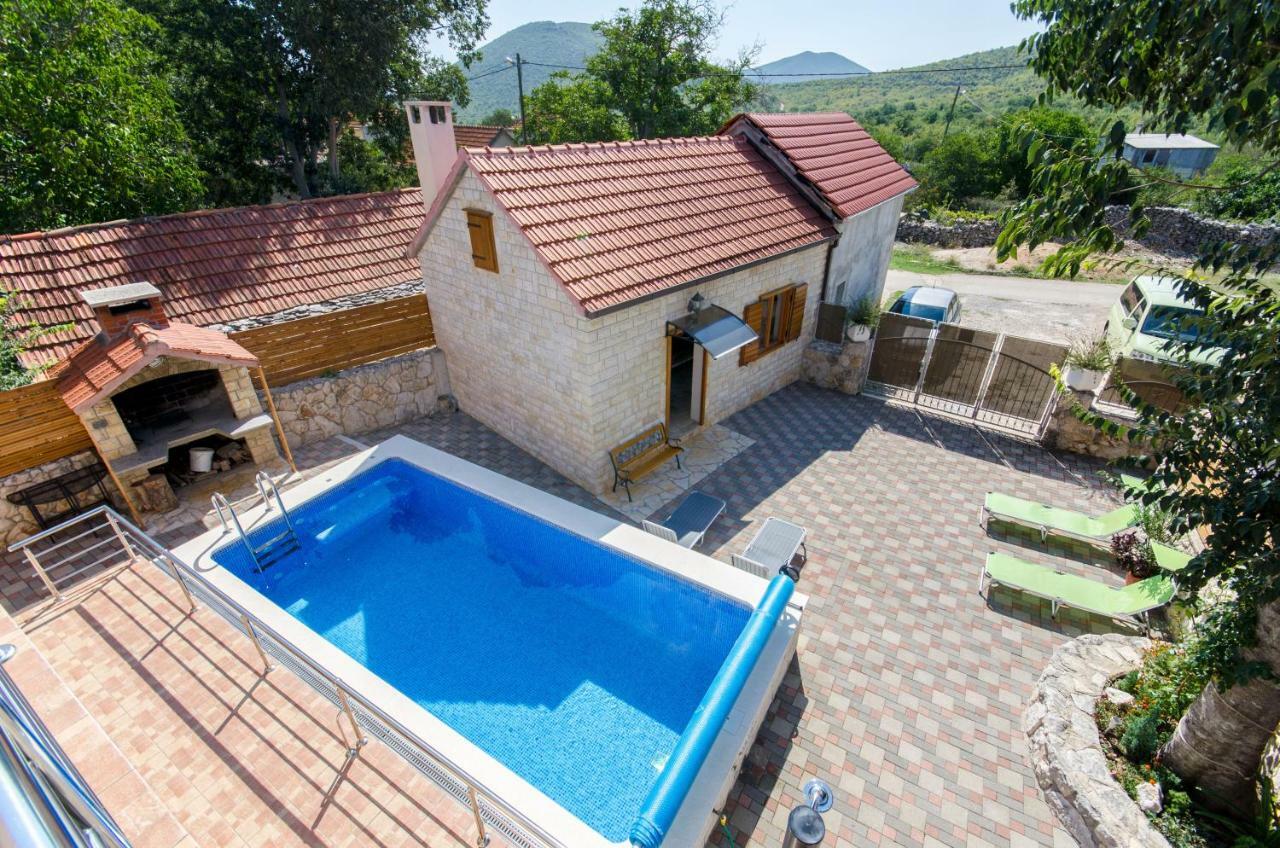Dalmatian Village Charm - Spacious Villa With Pool Near Trogir Primorski Dolac المظهر الخارجي الصورة