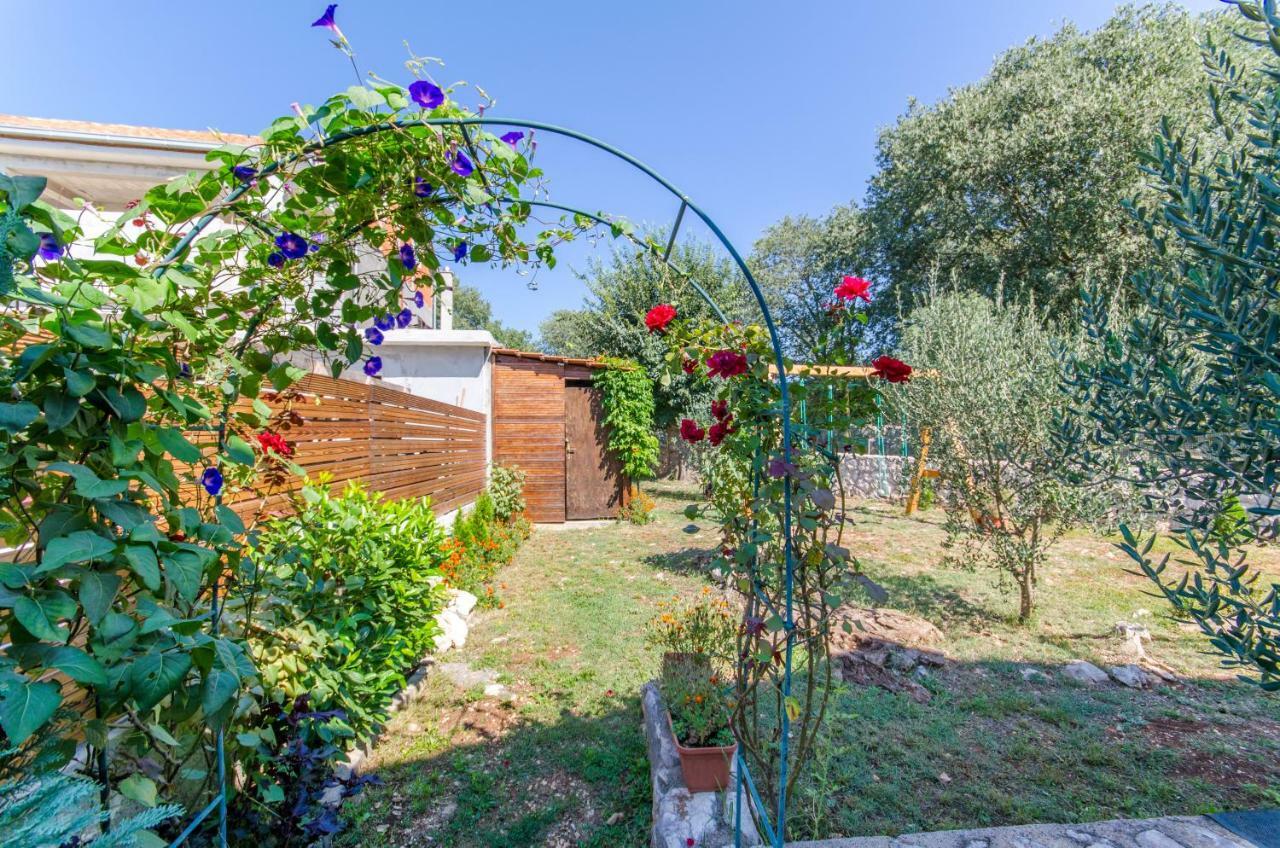 Dalmatian Village Charm - Spacious Villa With Pool Near Trogir Primorski Dolac المظهر الخارجي الصورة