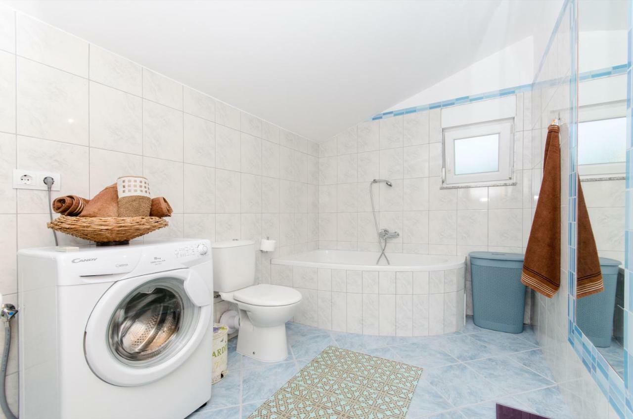Dalmatian Village Charm - Spacious Villa With Pool Near Trogir Primorski Dolac المظهر الخارجي الصورة